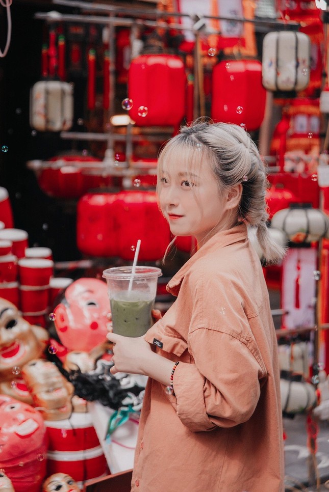 Nỗ lực không ngừng nghỉ của nữ bartender xinh đẹp ảnh 5