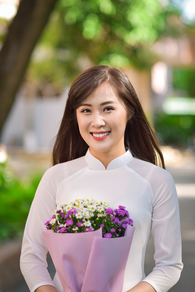 Nữ sinh xinh đẹp dân tộc Nùng muốn phát triển ẩm thực Cao Bằng ảnh 1