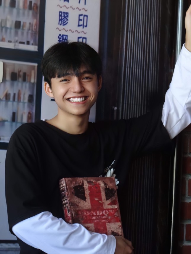 Hot Tiktok Tân Hạc: Nam sinh tài năng với nụ cười tỏa nắng và động lực sống tích cực ảnh 3