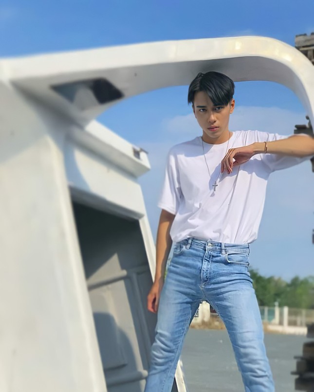 Nam sinh học ngành du lịch nhưng lại đam mê thời trang ảnh 8