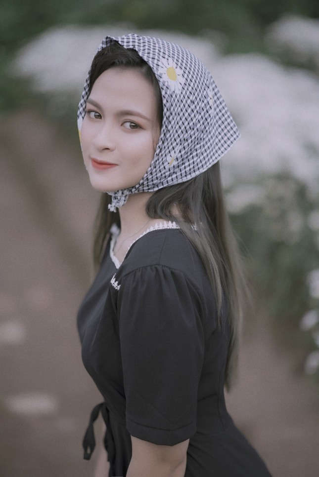 Hotgirl Chứng khoán “Dính độc toàn thân” ảnh 5
