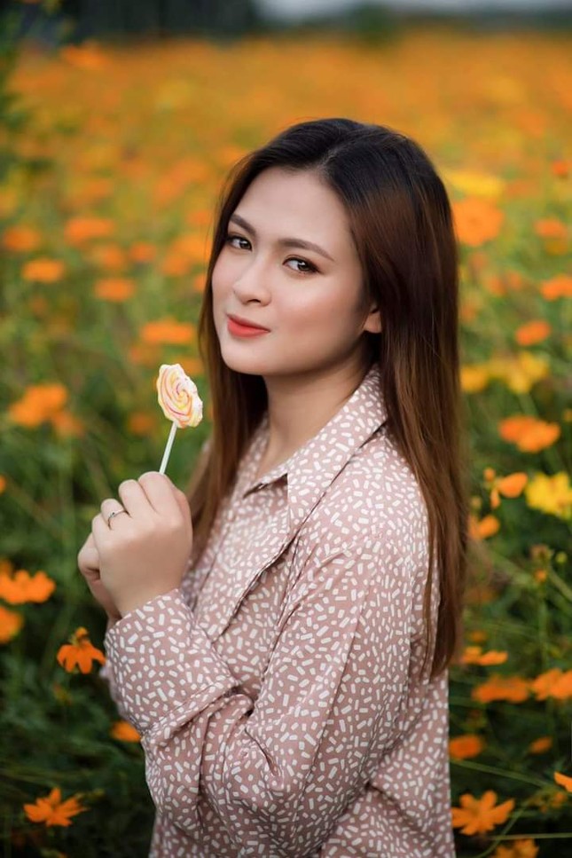 Hotgirl Chứng khoán “Dính độc toàn thân” ảnh 11