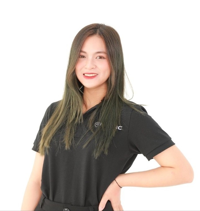 Hotgirl Chứng khoán “Dính độc toàn thân” ảnh 10
