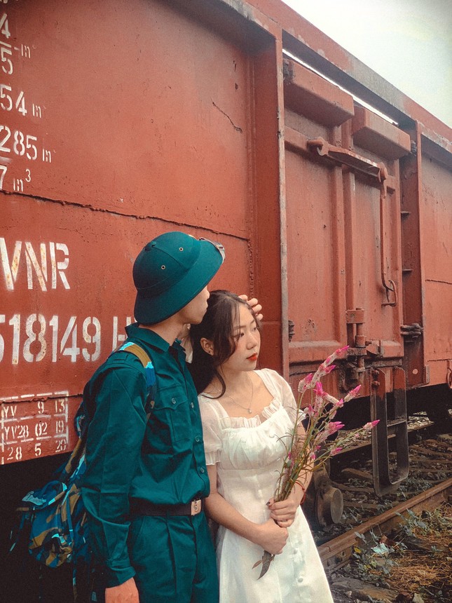 Bộ ảnh ‘Tiễn người yêu lên đường nhập ngũ’ của đôi bạn đến từ Quảng Ninh ảnh 3