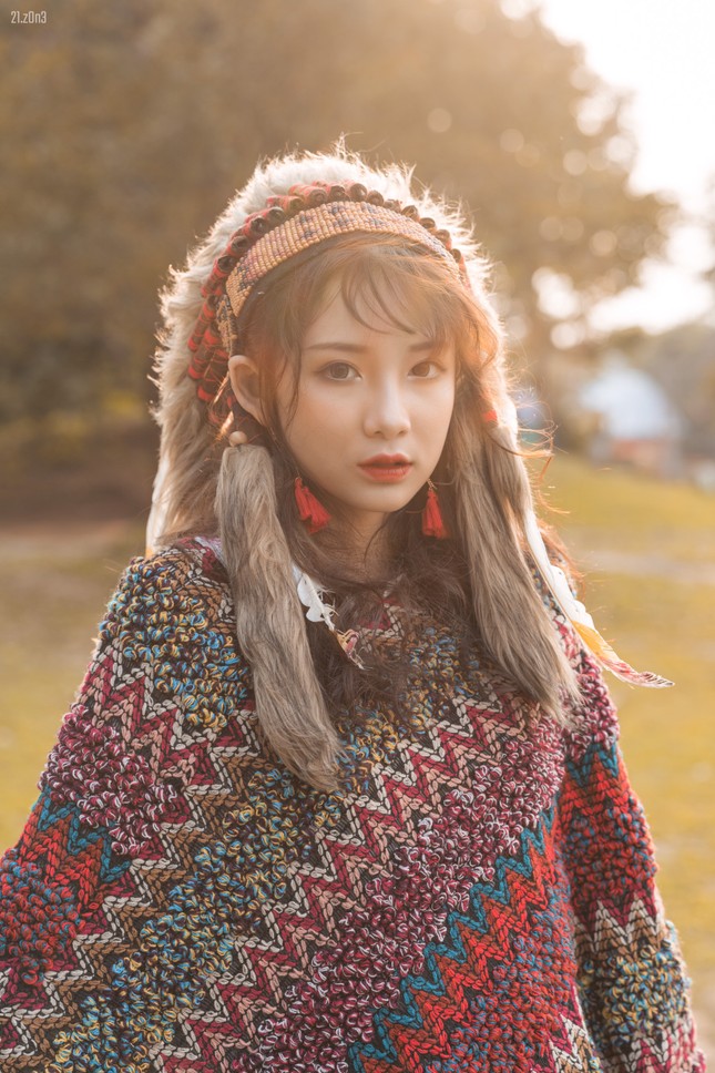 Hồn nhiên và phóng khoáng, cô gái 19 tuổi gây ấn tượng với bộ ảnh Bohemian ảnh 3