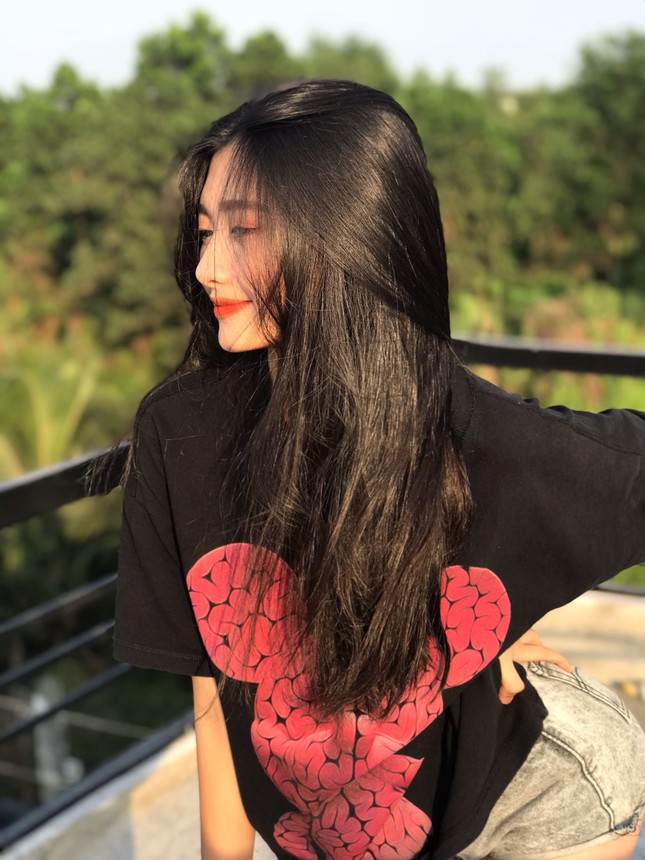 Cô gái xinh đẹp 17 tuổi: Hạnh phúc với những đồng tiền làm ra nhờ đam mê mẫu ảnh ảnh 4