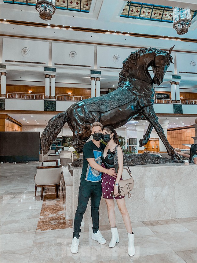 'Đột nhập' biệt thự vợ chồng Đăng Khôi - Thuỷ Anh mùa dịch COVID-19 ảnh 1