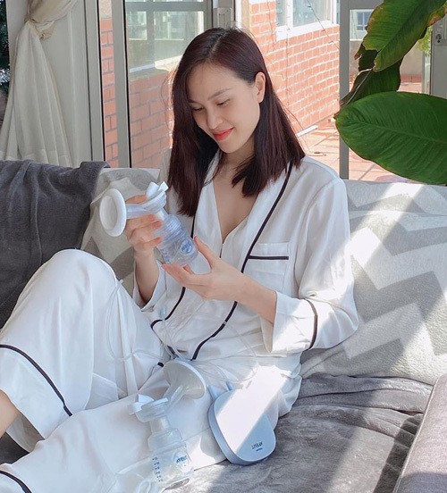 Ngắm sao Việt mặc đồ ngủ trong những ngày ở nhà cách ly xã hội chống COVID-19 ảnh 1