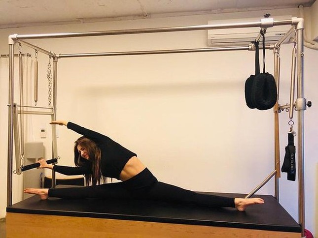 Muốn có cặp đùi săn chắc vòng eo con kiến như sao Hàn, hãy tập ngay pilates ảnh 1