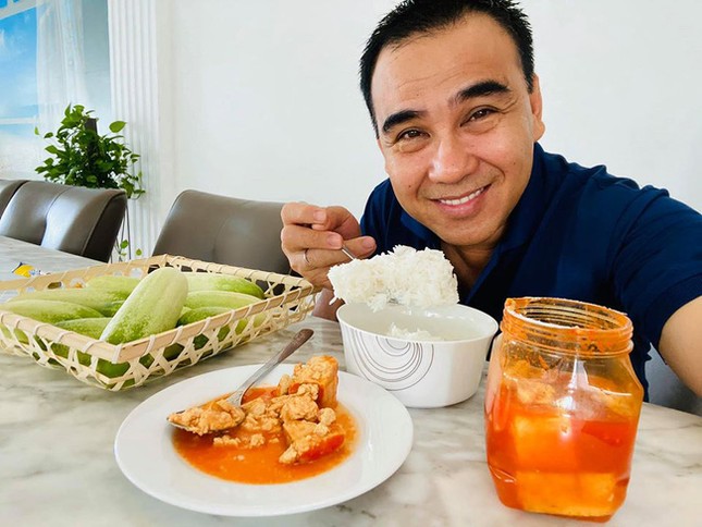 Ở nhà biệt thự, kiếm tiền tỷ mỗi tháng nhưng nhiều sao Việt ăn uống cực đơn giản ảnh 1