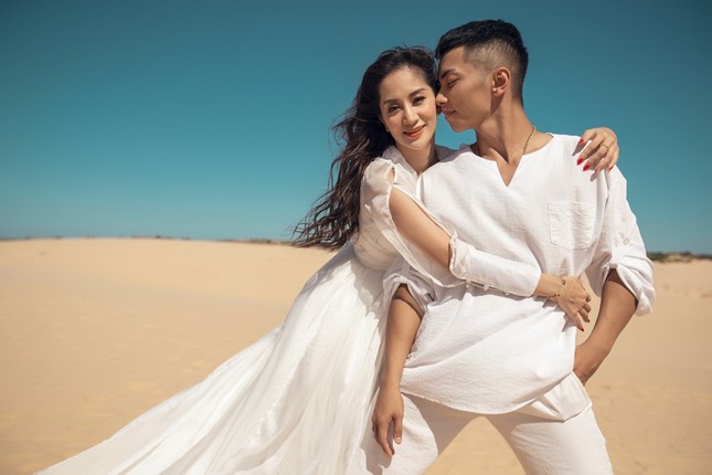Rất vụng về khi làm việc nhà nhưng cớ sao Khánh Thi vẫn được chồng trẻ yêu chiều? ảnh 6