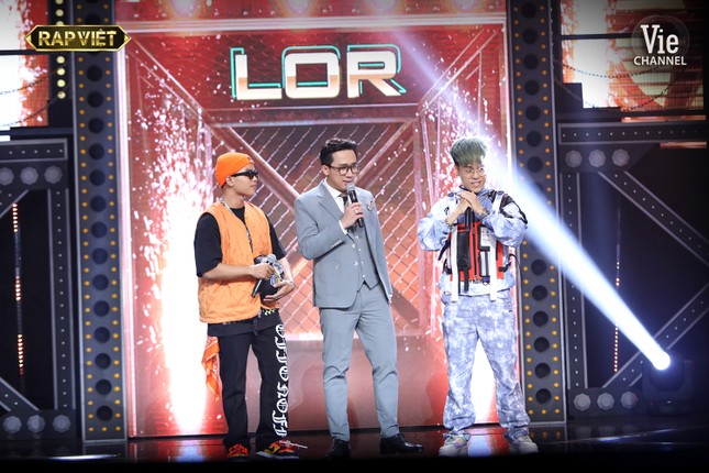 “Rap Việt“: Tlinh tạo kỳ tích khi một mình “cân” hai đối thủ “nặng ký“ ảnh 12