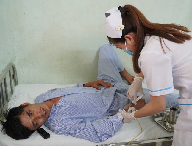 Vụ tai nạn thảm khốc ở Bình Thuận: Tài xế xe tải được đưa ra Nha Trang chụp chân ảnh 2