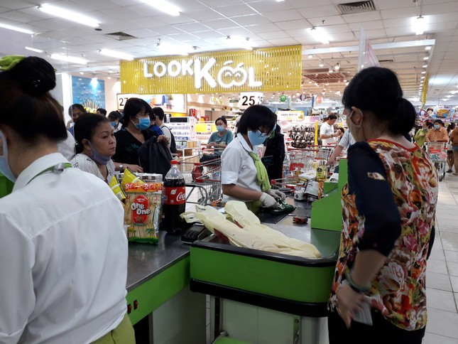 Người dân TP.HCM tiếc nuối nói lời chia tay siêu thị lớn nhất thành phố một thời ảnh 3