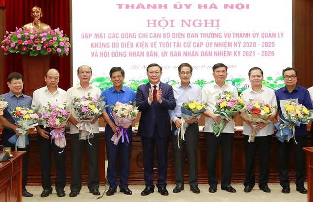 Hà Nội có 34 cán bộ nghỉ hưu trước tuổi ảnh 1
