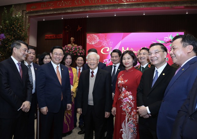 Tổng Bí thư, Chủ tịch nước chúc Tết người dân Thủ đô ảnh 5