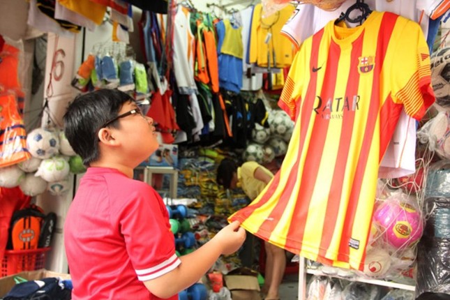 Nở rộ dịch vụ ăn theo World Cup ảnh 4