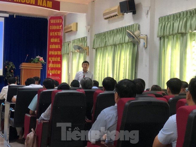 Thông tin mới 2 người Trung Quốc nhiễm virus corona đang bị cách ly ở TPHCM ảnh 1