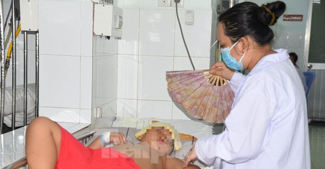 Nắng như đổ lửa, bệnh mùa hè gia tăng ảnh 1