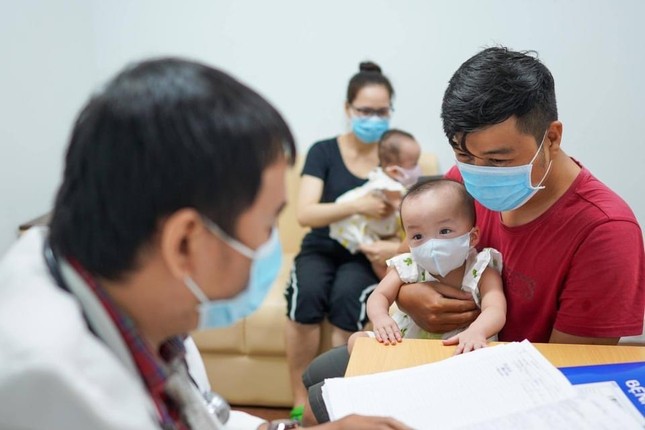 Song Nhi chuẩn bị xuất viện, về nhà đón Trung thu ảnh 3