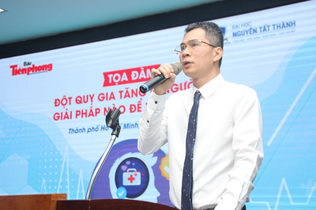 Tọa đàm 'Đột quỵ gia tăng ở người trẻ - giải pháp nào để phòng ngừa?' ảnh 1