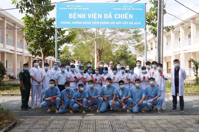 Thứ trưởng Y tế Nguyễn Trường Sơn: Dịch bệnh COVID-19 còn diễn biến khó lường ảnh 2