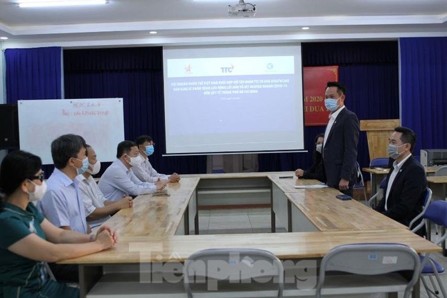 TPHCM cần xét nghiệm diện rộng để phát hiện COVID-19 ảnh 1