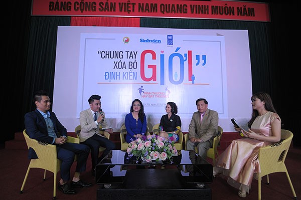 Xóa bỏ định kiến đàn ông chỉ làm việc lớn ảnh 1