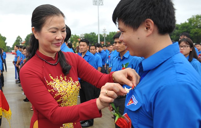 445 đại biểu Thanh niên tiên tiến báo công dâng Bác ảnh 9