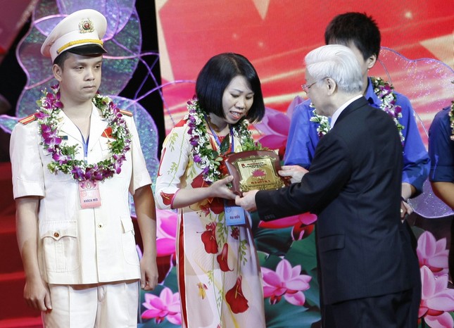 Tổng Bí thư nhắn nhủ Thanh niên tiên tiến ảnh 2