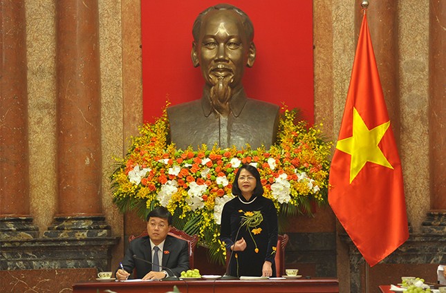 Xúc động nghe lời chia sẻ của 42 giáo viên bám đảo gieo chữ ảnh 4