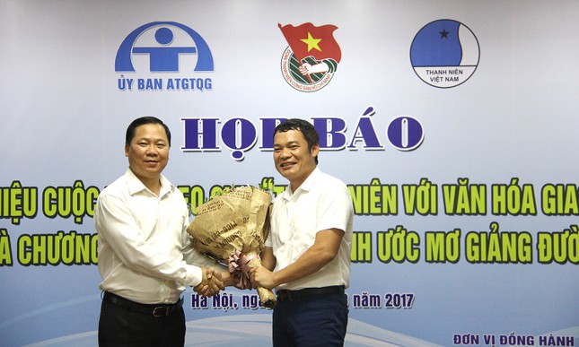 Phát động cuộc thi Video clip 'Thanh niên với văn hoá giao thông' 2017 ảnh 2