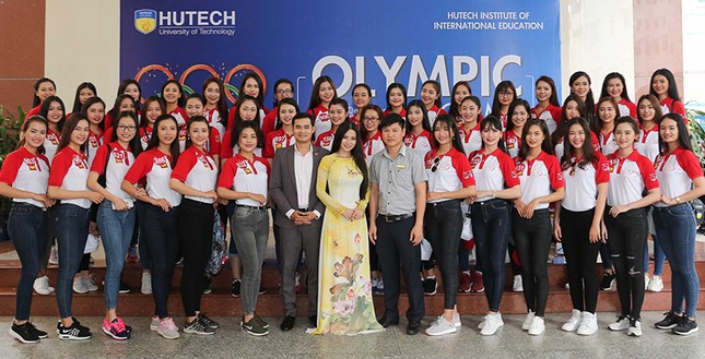 Thí sinh Hoa khôi Sinh viên Việt Nam 2017 giao lưu khởi nghiệp với doanh nhân trẻ ảnh 1