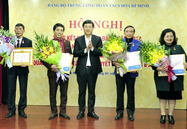 Tạo dấu ấn, sức bật mới trong phong trào tình nguyện ảnh 6