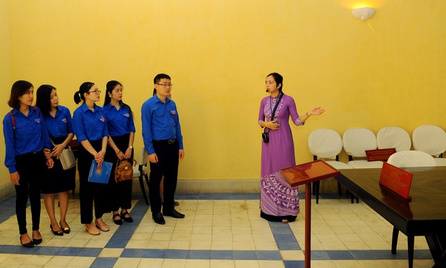 Tuổi trẻ T.Ư Đoàn thăm nơi Chủ tịch Hồ Chí Minh viết Tuyên ngôn Độc lập ảnh 1
