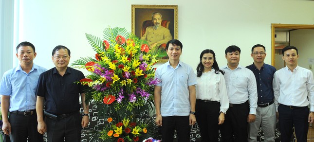 Ban Bí thư T.Ư Đoàn chúc mừng 21/6 báo Tiền Phong ảnh 2