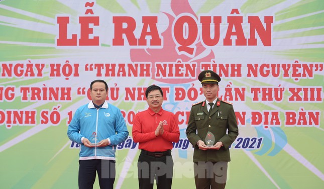 Tuổi trẻ Công an Thủ đô sẻ chia giọt máu tiếp sức Chủ nhật Đỏ 2021 ảnh 5