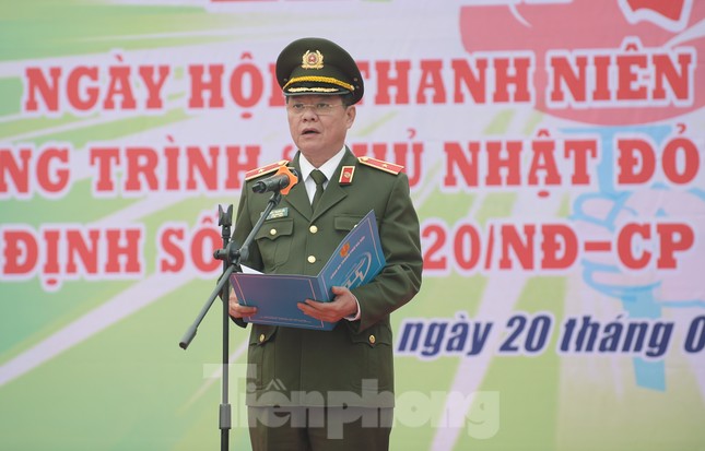 Tuổi trẻ Công an Thủ đô sẻ chia giọt máu tiếp sức Chủ nhật Đỏ 2021 ảnh 6