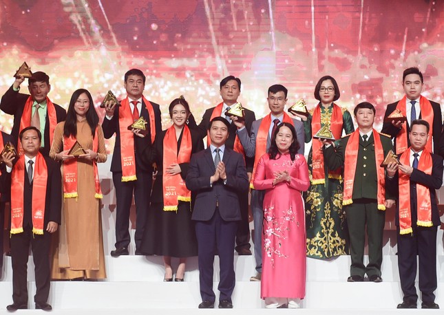 Vinh danh 200 thương hiệu Sao Vàng đất Việt năm 2021 ảnh 5