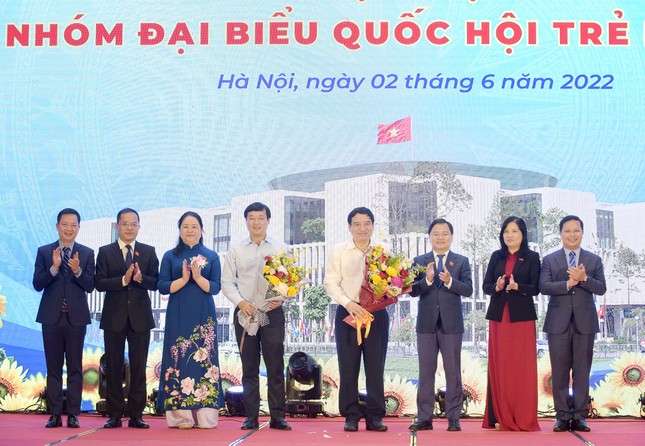 Chủ tịch Quốc hội gặp Nhóm đại biểu Quốc hội trẻ khóa XV ảnh 7