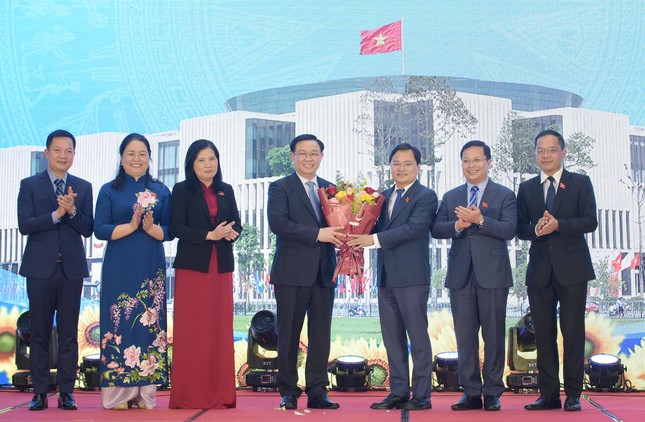 Chủ tịch Quốc hội gặp Nhóm đại biểu Quốc hội trẻ khóa XV ảnh 5