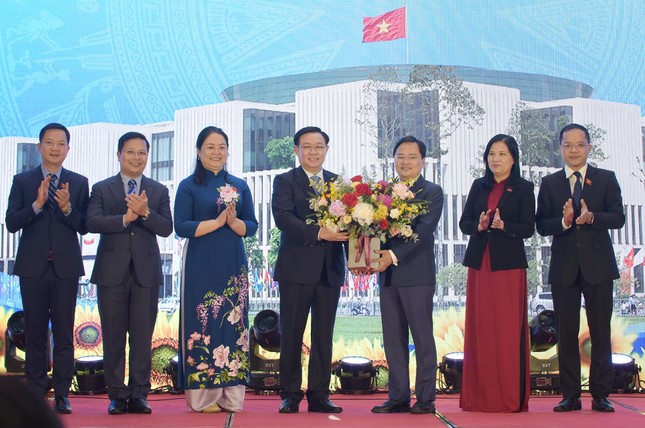 Chủ tịch Quốc hội gặp Nhóm đại biểu Quốc hội trẻ khóa XV ảnh 2