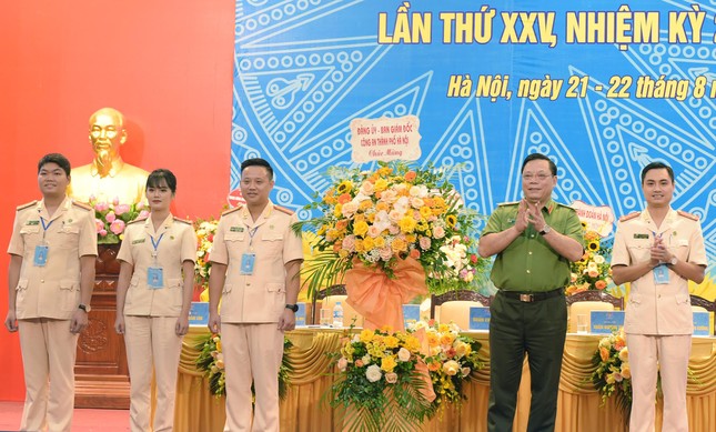 Thiếu tá Bùi Mạnh Hùng tái đắc cử Bí thư Đoàn Công an Hà Nội ảnh 4