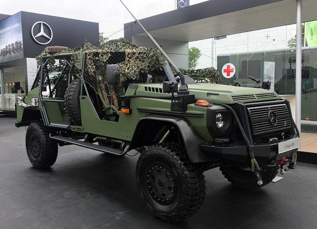 Đi tuần tra với xe siêu sang Mercedes G-class ảnh 4