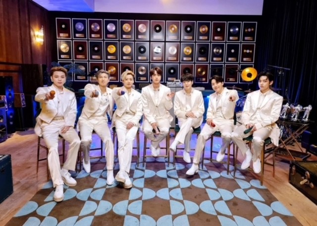 BTS bị xúc phạm ví là virus Corona, đối mặt với nạn phân biệt chủng tộc, khiến cộng đồng fan phẫn nộ ảnh 1