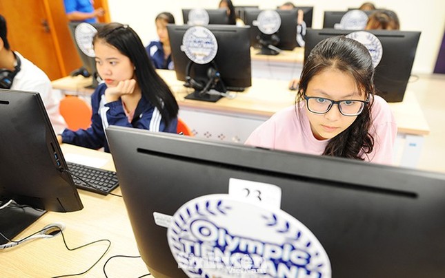 Học sinh, sinh viên thử sức trình độ IELTS tại vòng Chung kết Olympic Tiếng Anh ảnh 1