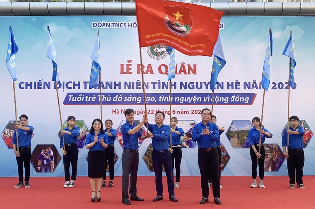Thanh niên Thủ đô ra quân chiến dịch Thanh niên tình nguyện Hè ảnh 2
