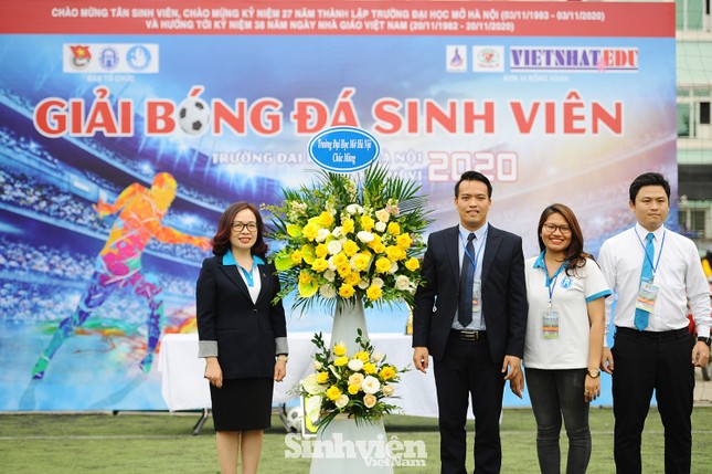 Ngắm nam thanh, nữ tú ĐH Mở Hà Nội tranh tài tại giải bóng đá sinh viên ảnh 6