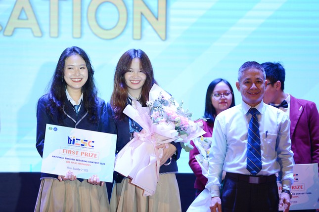 Học sinh Quảng Ninh giành quán quân cuộc thi “Hùng biện tiếng Anh Quốc gia 2020“ ảnh 2