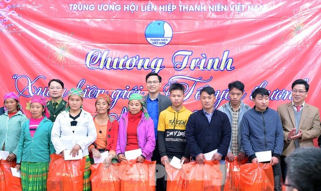T.Ư Đoàn mang “Xuân biên giới, Tết yêu thương” đến Cao Bằng ảnh 3